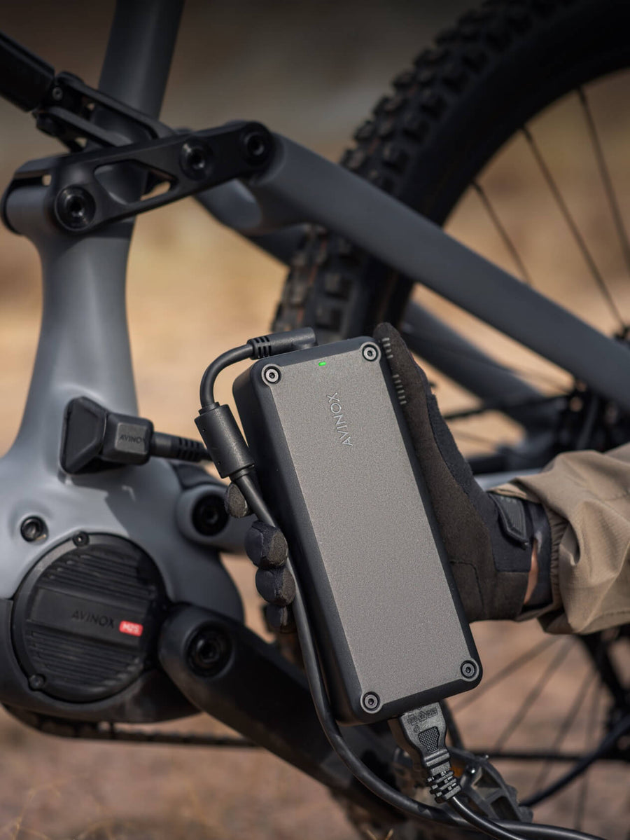 Removable 800 Wh battery