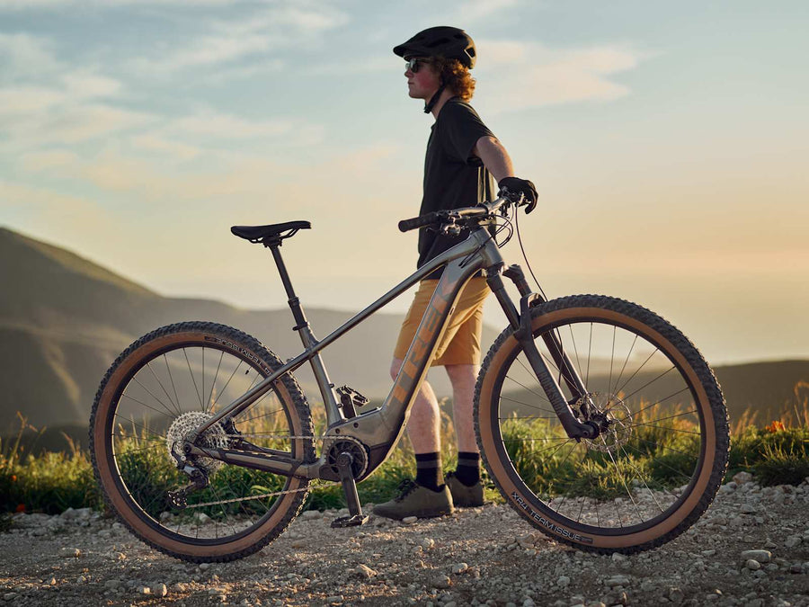 Shimano CUES 9-speed